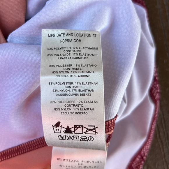 NWT Patagonia Micro Swell Rashguard Bluff River Arrow Red Short Sleeve Size Med - Picture 10 of 10